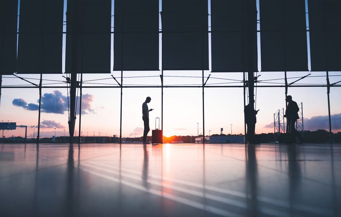 آیا می‌توانم پس از ارائه درخواست شهروندی به خارج از کانادا سفر کنم؟