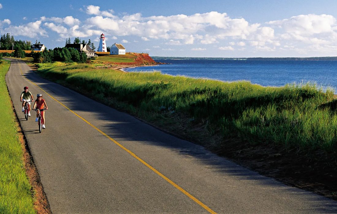 مهاجران بسیاری اقامت در آتلانتیک کانادا را انتخاب می‌کنند